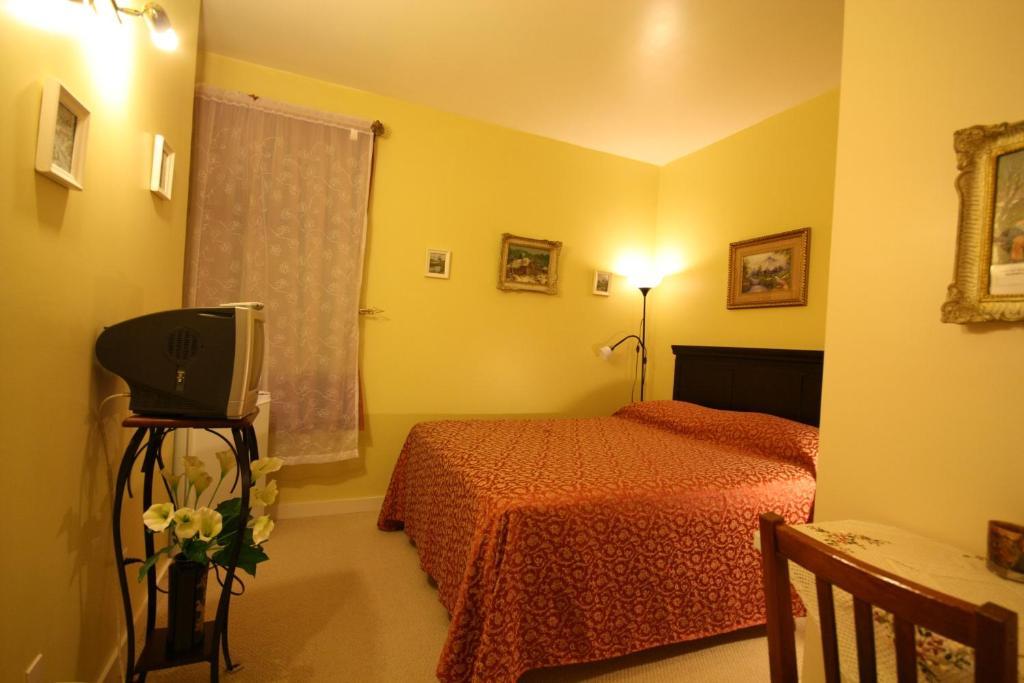 Villa Maria Country Inn Acheson 外观 照片